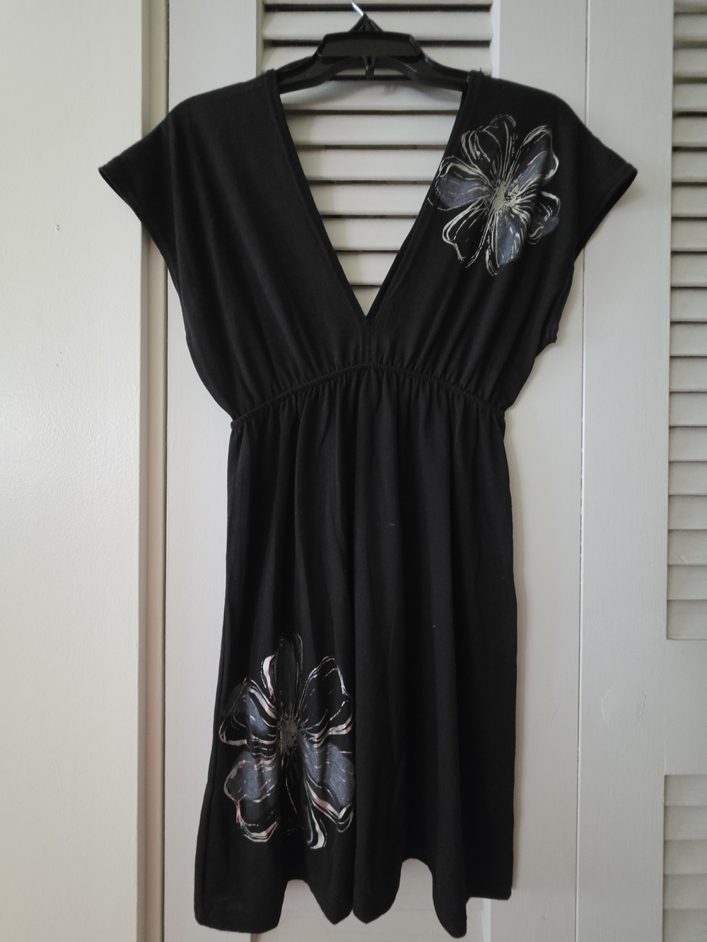 American City Wear Black V-Neck Floral Dress